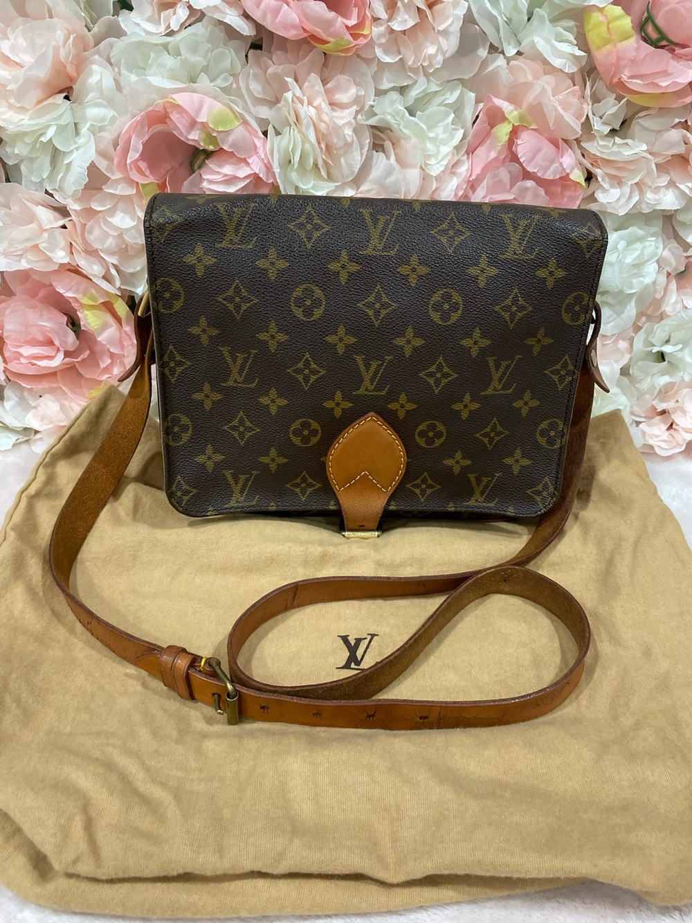 Louis Vuitton Cartouchiere GM